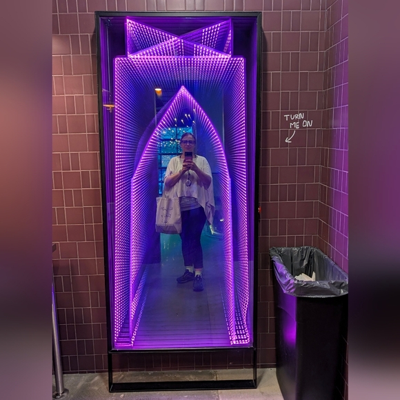 Meet your Posher, Whitney - Picture 4 of 8